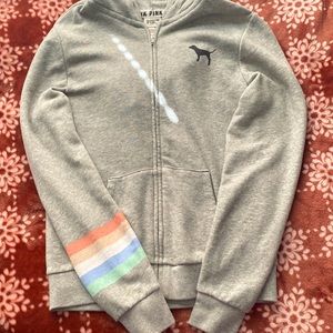 Cozy grey and multicolored zip up jacket